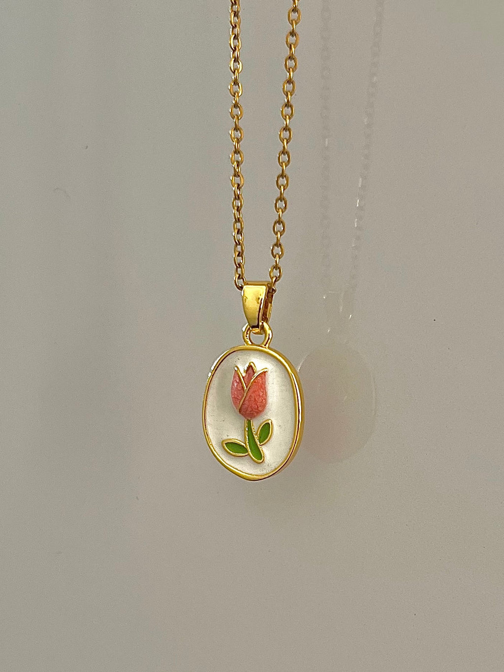 Minimal Tulip Necklace