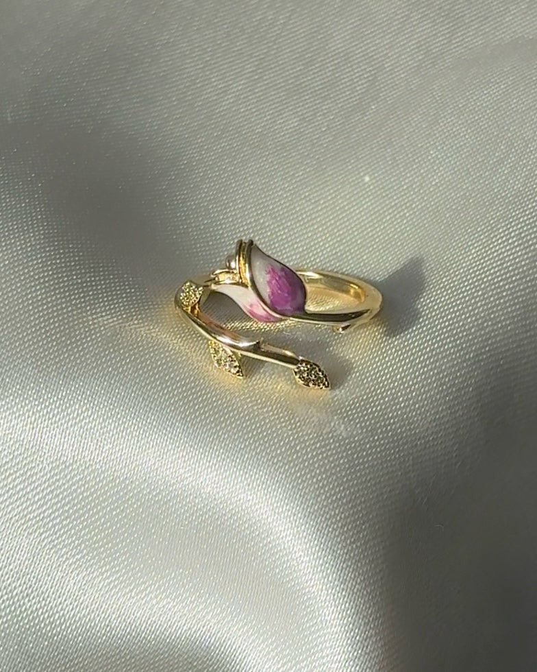 Tulip Manor Dreamy Ring