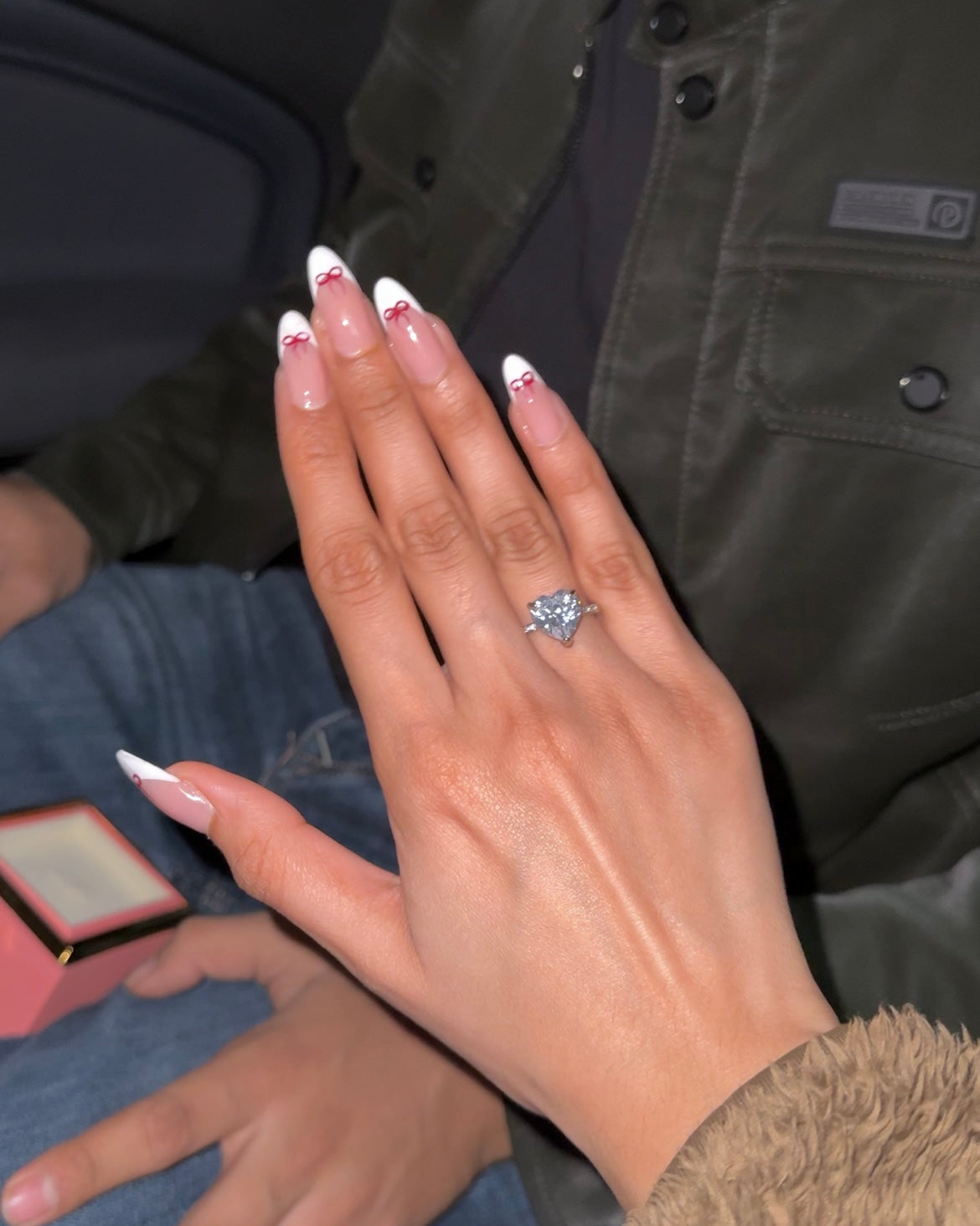 Rotating Gift Box with Ring