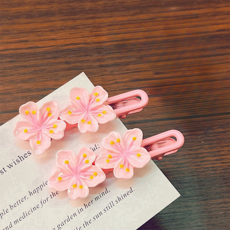 Blushing Daisies Hair Clip