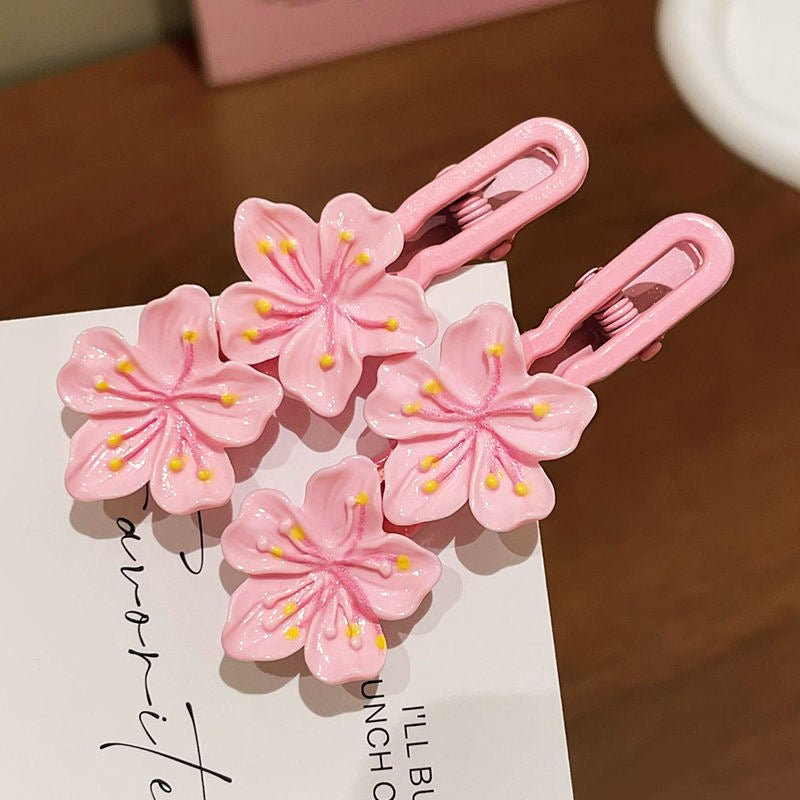 Blushing Daisies Hair Clip