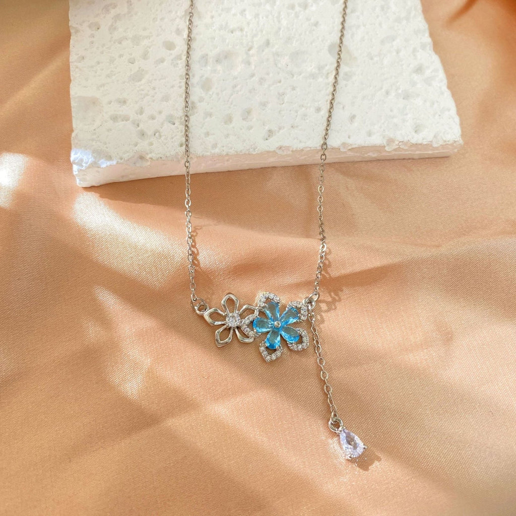 Elsa Dangling Necklace