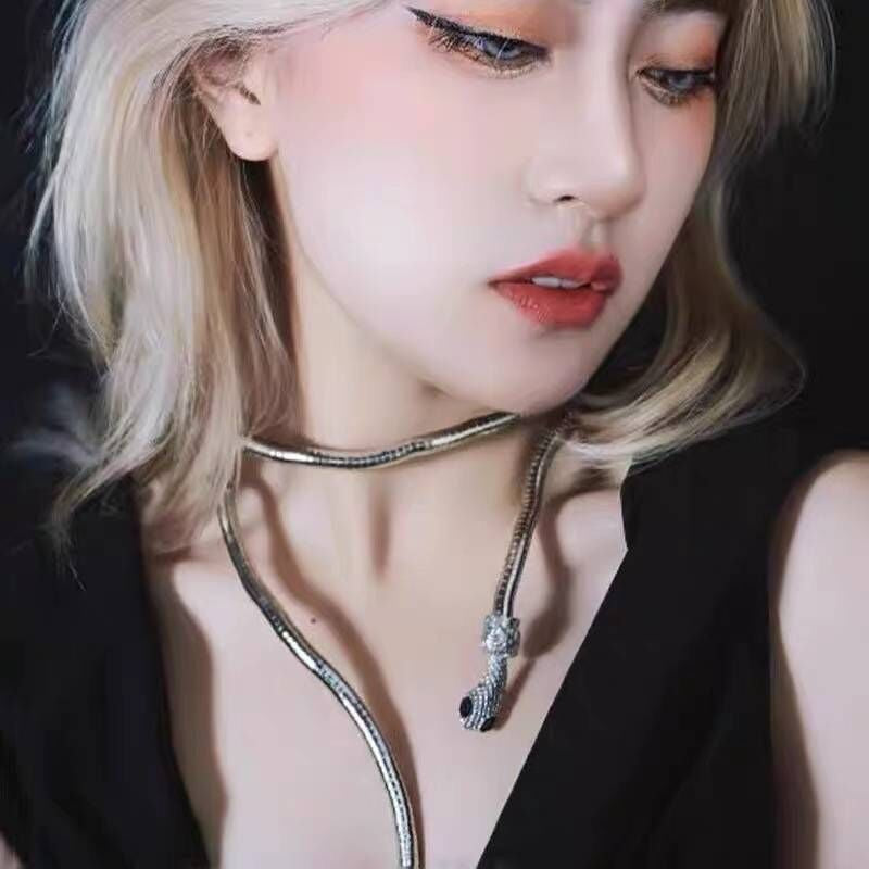 Snatched-Snake Bendable Necklace (Multipurpose)