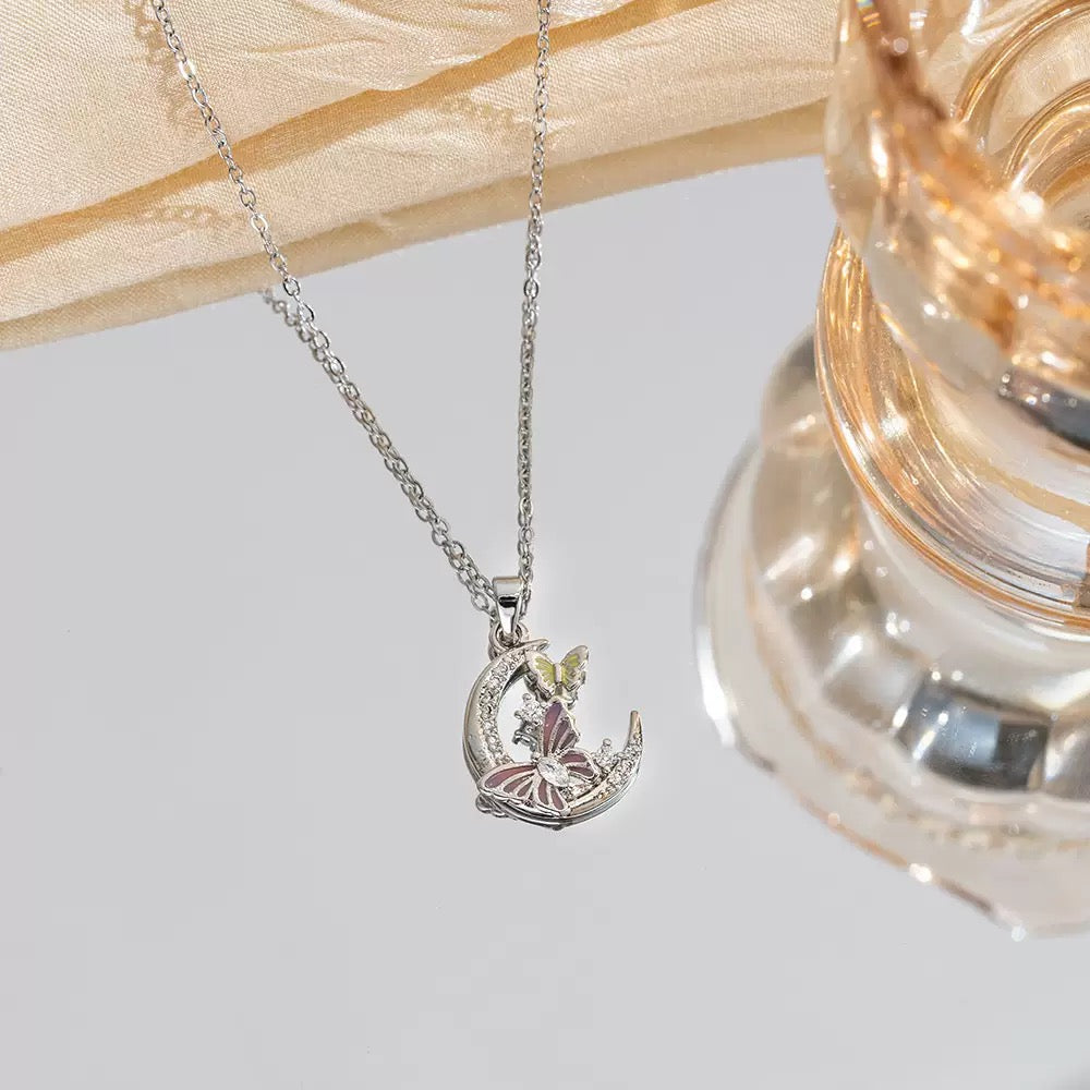 Over the moon! Necklace