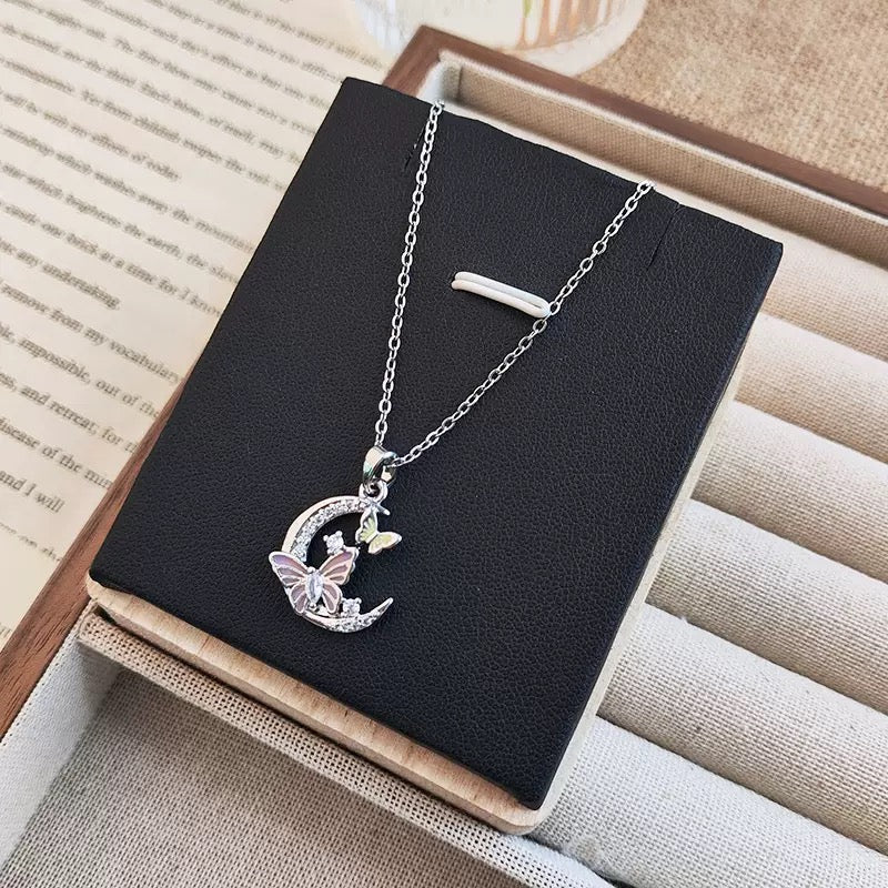 Over the moon! Necklace