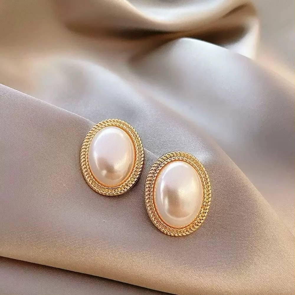 Duchess Vintage Oval Studs