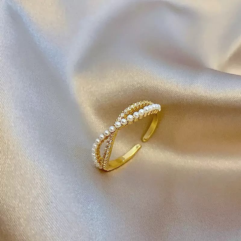 Noelle Pearl Ring