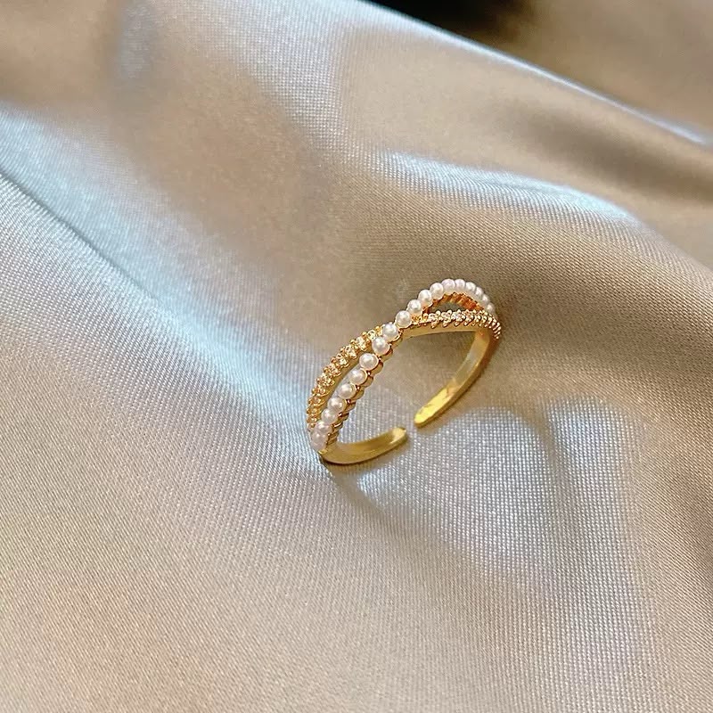 Noelle Pearl Ring