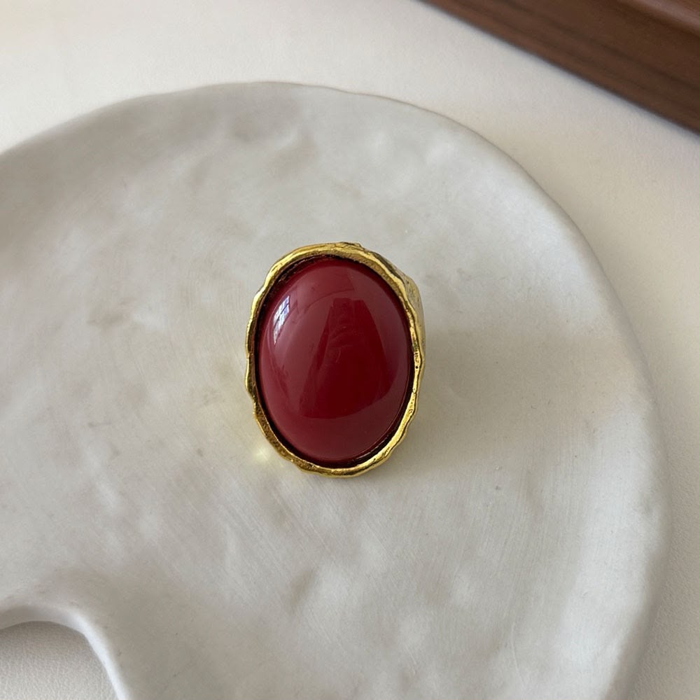 Retro Maroon Cabochon Ring