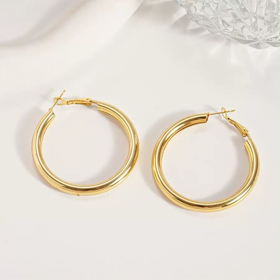 The staple! Chunky Golden Hoop Earrings