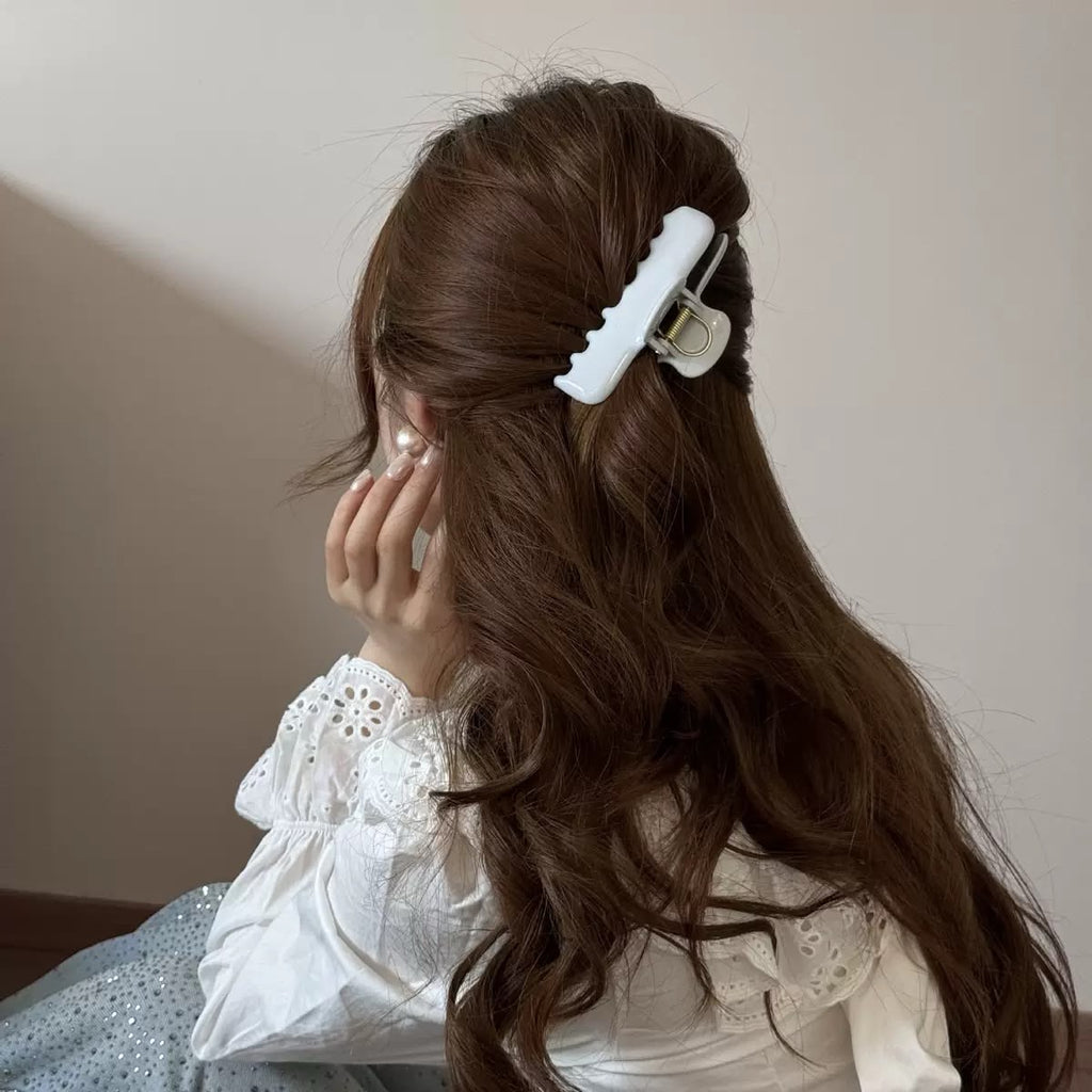 Vanilla Girl Cute Solid Claw Clip