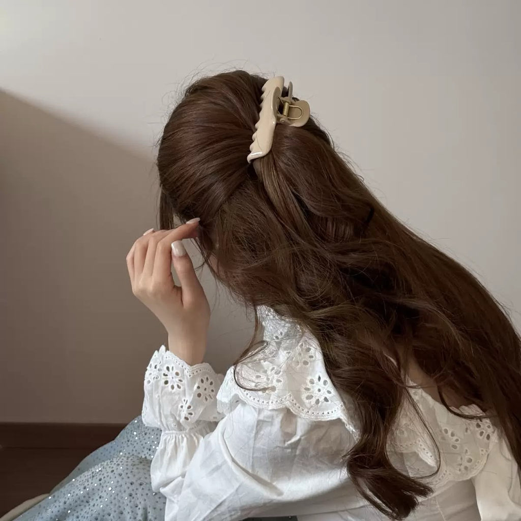 Vanilla Girl Cute Solid Claw Clip