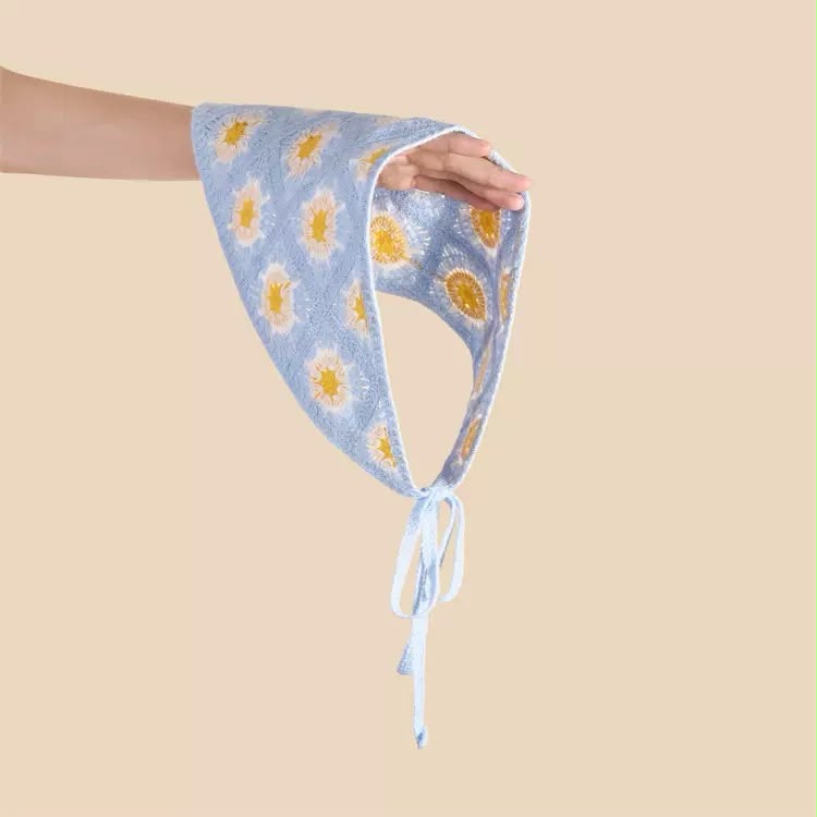 Daisy Daze Crochet Bandana
