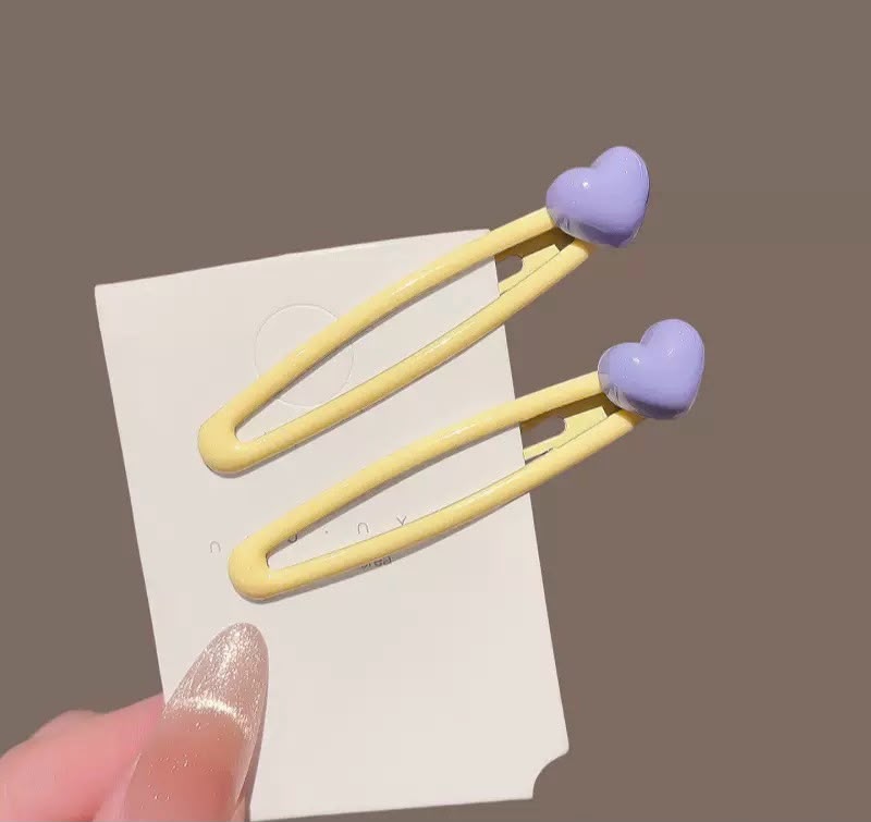 Candy-Coded Heart Hair Clip (1 piece )